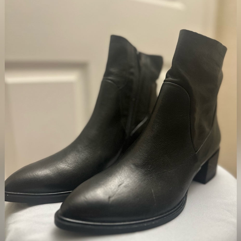 Paul Green Black Leather Women’s Ankle Boots